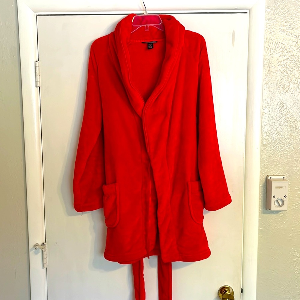 Victoria, secret Saul cozy, short bathrobe